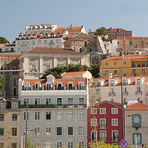 Alfama Historical 3 Bedroom Duplex Apartamento